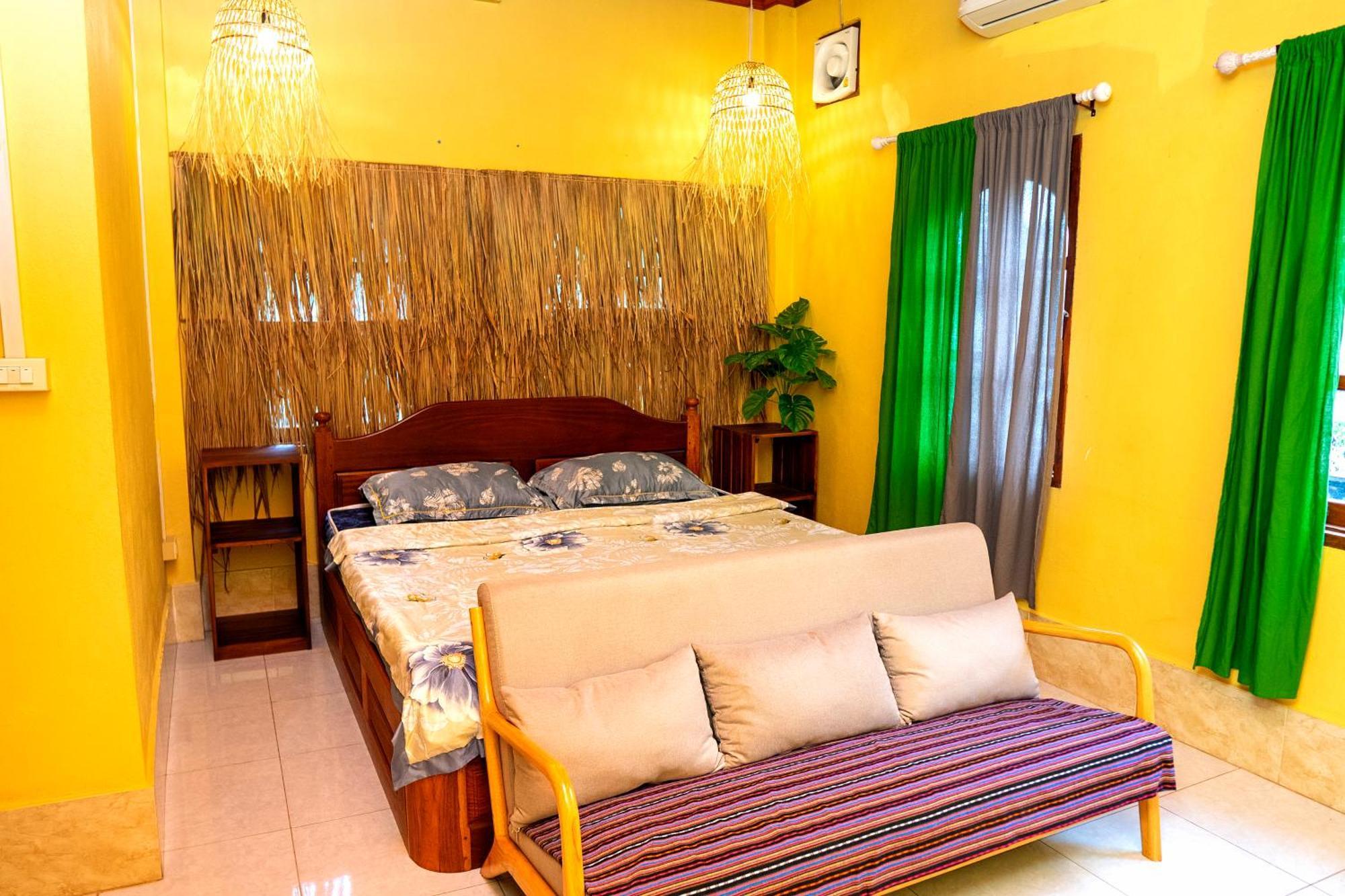 Hostel La Casa Nostra Luang Prabang Exterior foto
