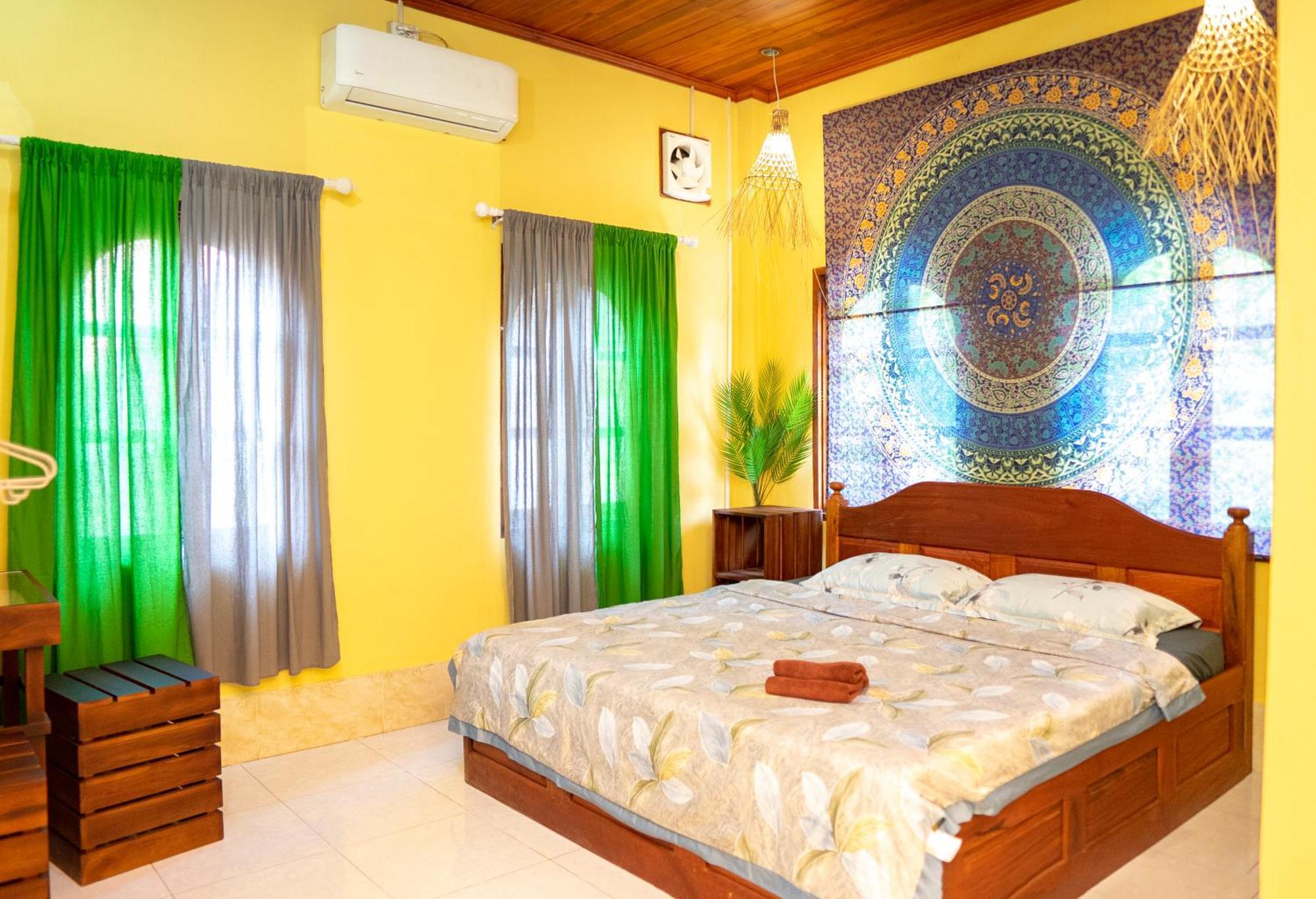 Hostel La Casa Nostra Luang Prabang Exterior foto